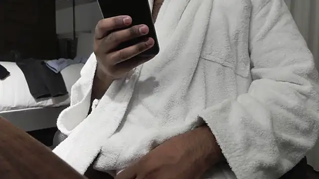 Snapshot of IndienTiger chatting on 02-18-26, 09:33 IndienTiger online show from 02-18-26, 09:33