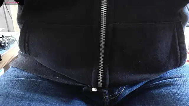 Snapshot of IndienTiger chatting on 03-16-26, 08:40 IndienTiger online show from 03-16-26, 08:40