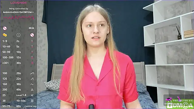 Snapshot of onelovelyalice chatting on 02-13-25, 01:37 onelovelyalice online show from 02-13-25, 01:37