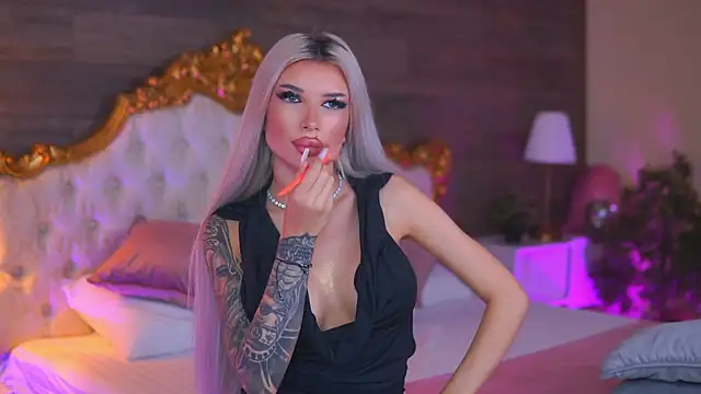 Juicy Jessye online show from 02-25-26, 09:57