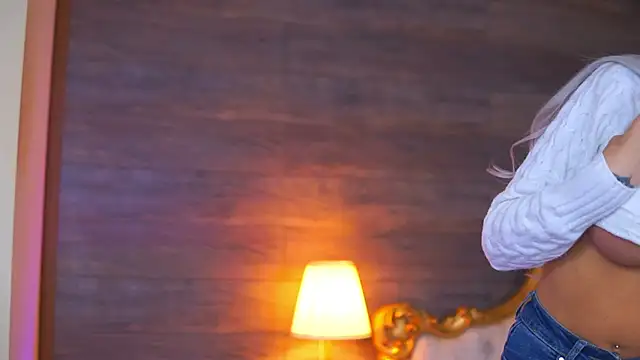 Juicy Jessye online show from 03-22-26, 08:45