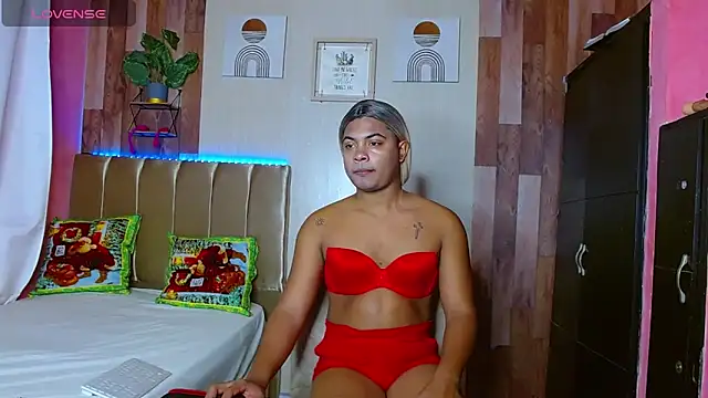 Snapshot of electrabrowns chatting on 12-14-25, 02:28 electrabrowns online show from 12-14-25, 02:28