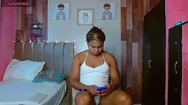 Snapshot of electrabrowns chatting on 03-01-26, 09:17 electrabrowns online show from 03-01-26, 09:17