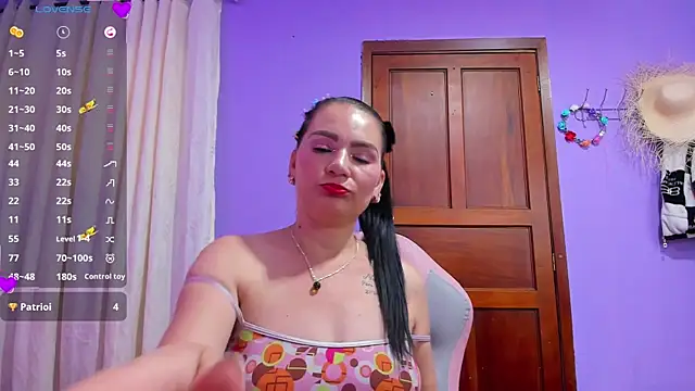 Snapshot of scarlet_hit chatting on 03-04-25, 07:08 scarlet hit online show from 03-04-25, 07:08