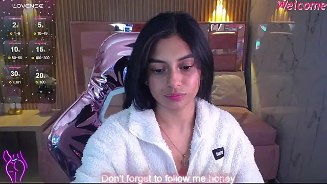 Snapshot of lilith_petit_sub chatting on 02-24-25, 02:04 lilith petit sub online show from 02-24-25, 02:04