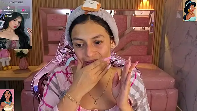 Snapshot of lilith_petit_sub chatting on 11-19-25, 03:17 lilith petit sub online show from 11-19-25, 03:17