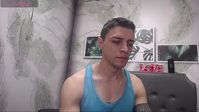 Snapshot of Frank_Millers chatting on 02-05-25, 04:25 Frank Millers online show from 02-05-25, 04:25