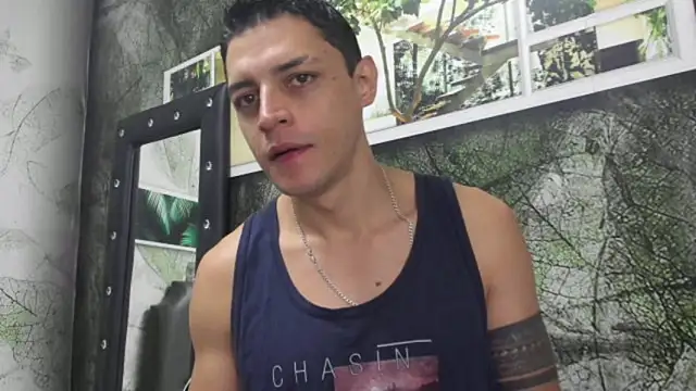 Snapshot of Frank_Millers chatting on 09-19-25, 05:24 Frank Millers online show from 09-19-25, 05:24