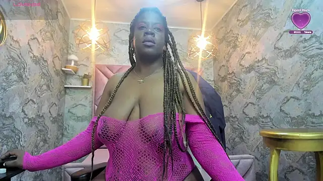 nefertiti ebony online show from 10-28-25, 04:05