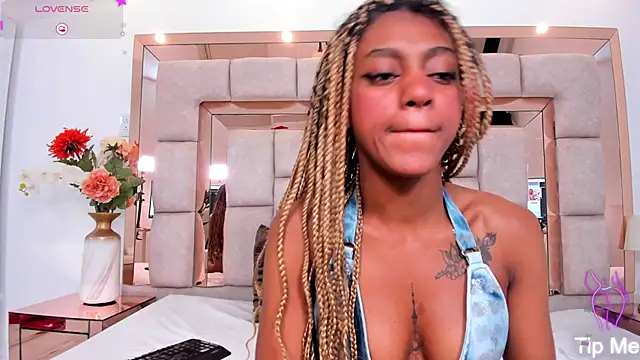 Snapshot of taliarussel chatting on 03-01-25, 08:31 taliarussel online show from 03-01-25, 08:31