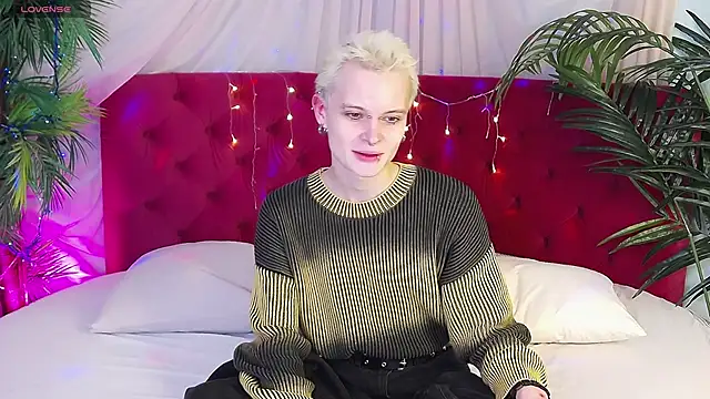 Snapshot of DemianEnglen chatting on 02-01-25, 08:37 DemianEnglen online show from 02-01-25, 08:37