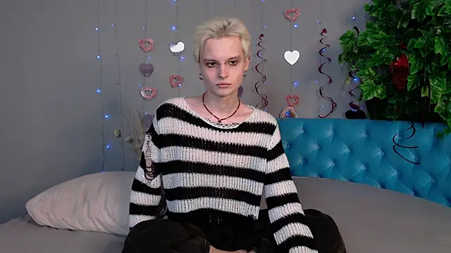 Snapshot of DemianEnglen chatting on 02-20-25, 03:01 DemianEnglen online show from 02-20-25, 03:01