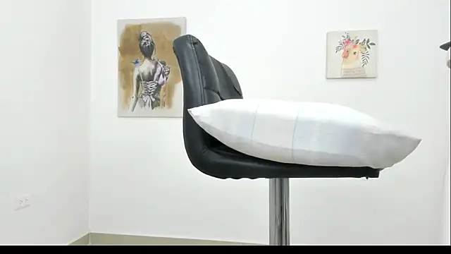 Snapshot of elizabethQuenx chatting on 03-03-25, 07:06 elizabethQuenx online show from 03-03-25, 07:06