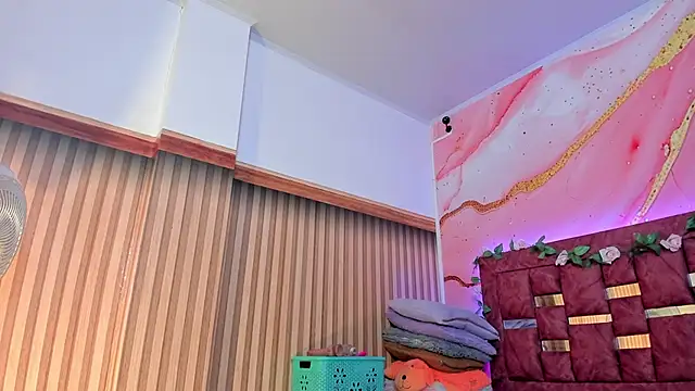 scarlett  evans  online show from 03-03-25, 06:12