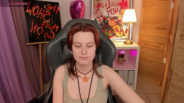 Snapshot of Jiffyyo chatting on 02-12-25, 05:15 Jiffyyo online show from 02-12-25, 05:15