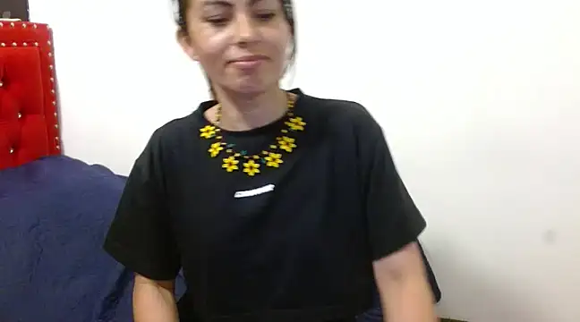 Snapshot of ShairaMarss chatting on 01-21-25, 06:12 ShairaMarss online show from 01-21-25, 06:12