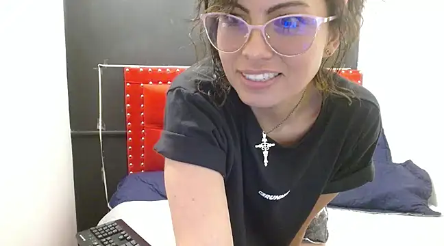 Snapshot of ShairaMarss chatting on 01-31-25, 05:10 ShairaMarss online show from 01-31-25, 05:10