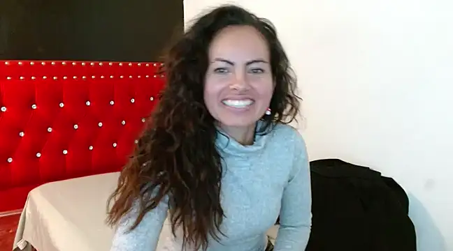 Snapshot of ShairaMarss chatting on 03-17-25, 08:19 ShairaMarss online show from 03-17-25, 08:19