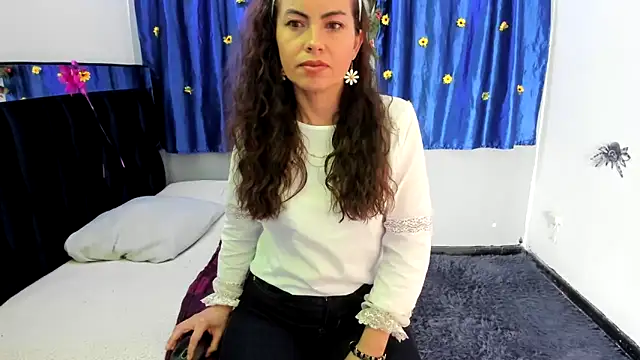 Snapshot of ShairaMarss chatting on 11-12-25, 02:06 ShairaMarss online show from 11-12-25, 02:06