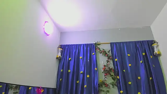 Snapshot of ShairaMarss chatting on 11-18-25, 02:32 ShairaMarss online show from 11-18-25, 02:32