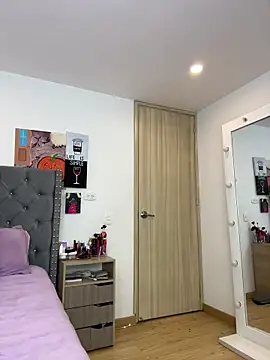 KarlaWild online show from 10-03-25, 02:03