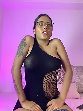 Snapshot of genesissara chatting on 03-05-25, 01:06 genesissara online show from 03-05-25, 01:06