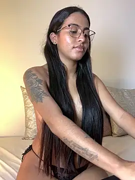 Snapshot of genesissara chatting on 03-18-25, 02:36 genesissara online show from 03-18-25, 02:36