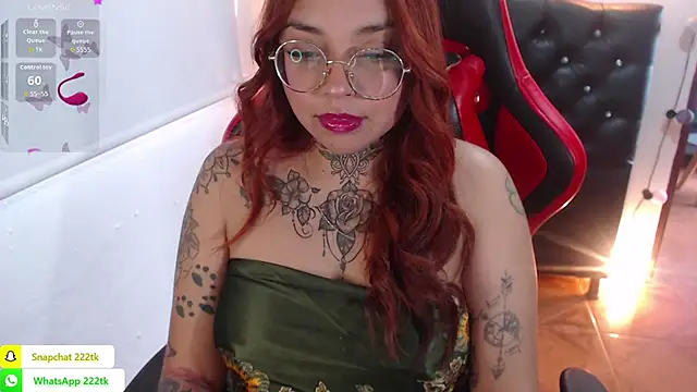 Snapshot of natyk_m chatting on 09-29-25, 08:35 natyk m online show from 09-29-25, 08:35