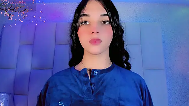 Angeles Busst online show from 09-22-25, 08:33