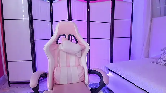 alaia greyy online show from 02-26-26, 02:27