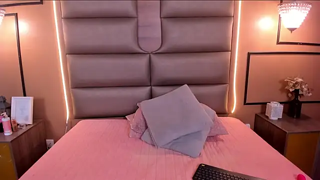 CAYLINCOLLINS online show from 02-27-25, 06:29