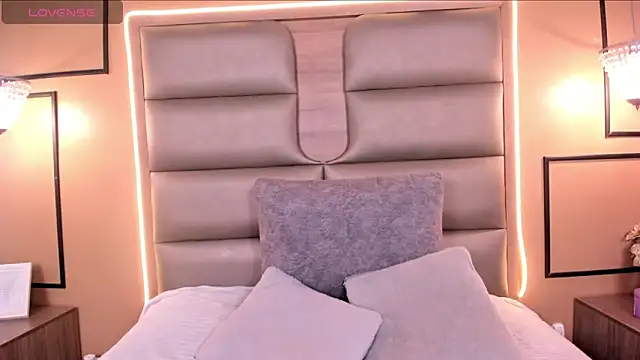 CAYLINCOLLINS online show from 03-13-25, 06:48