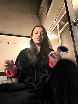 CAYLINCOLLINS online show from 10-19-25, 04:02