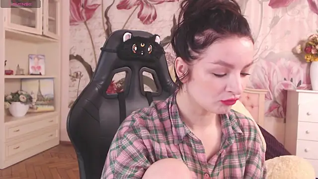 Snapshot of BritneyBarker chatting on 09-14-25, 03:05 BritneyBarker online show from 09-14-25, 03:05