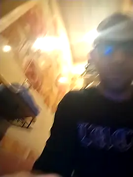 Snapshot of MaxDevilWhite chatting on 09-10-25, 04:07 MaxDevilWhite online show from 09-10-25, 04:07