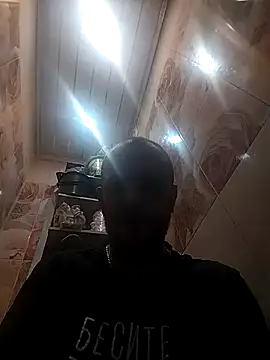 Snapshot of MaxDevilWhite chatting on 10-16-25, 08:26 MaxDevilWhite online show from 10-16-25, 08:26