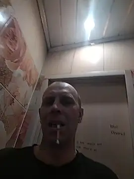 Snapshot of MaxDevilWhite chatting on 10-26-25, 10:32 MaxDevilWhite online show from 10-26-25, 10:32