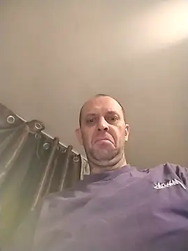 Snapshot of MaxDevilWhite chatting on 11-26-25, 05:25 MaxDevilWhite online show from 11-26-25, 05:25