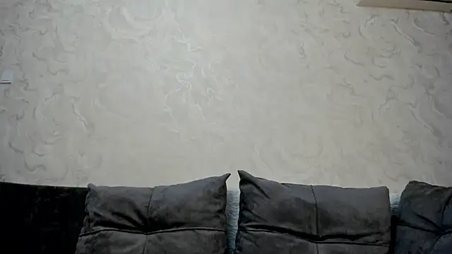 Yuki miiii online show from 01-28-25, 04:29