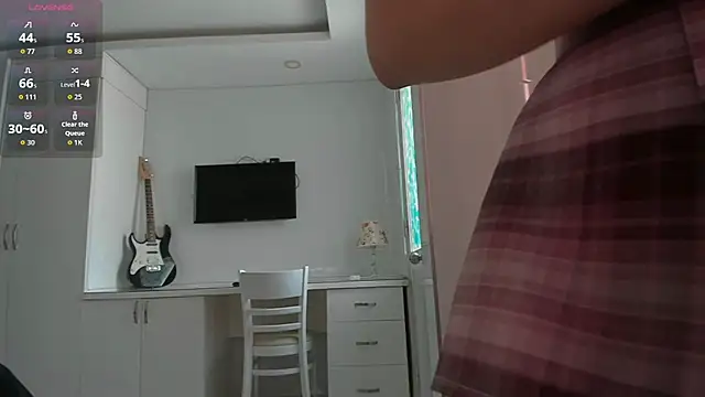 Yuki miiii online show from 09-29-25, 02:16