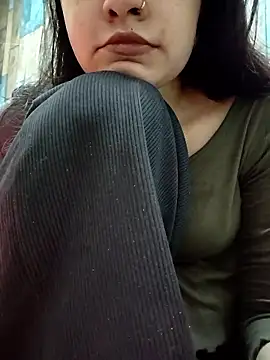 Snapshot of cute_IndianBabe chatting on 01-11-26, 10:26 cute IndianBabe online show from 01-11-26, 10:26