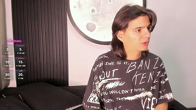 Snapshot of Martshall09 chatting on 09-14-25, 02:05 Martshall09 online show from 09-14-25, 02:05