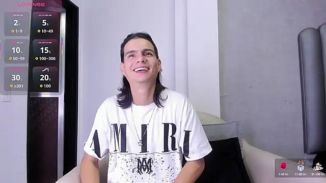 Snapshot of Martshall09 chatting on 10-09-25, 09:35 Martshall09 online show from 10-09-25, 09:35