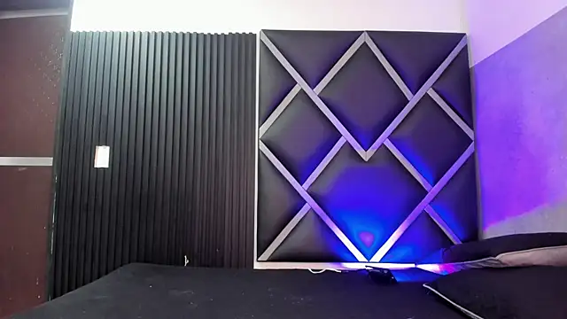 Snapshot of Martshall09 chatting on 10-27-25, 09:19 Martshall09 online show from 10-27-25, 09:19