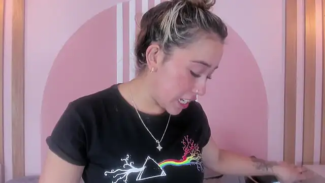 Lannajansen online show from 03-05-26, 01:07