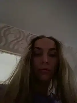 Snapshot of White_Lu chatting on 02-11-25, 05:58 White Lu online show from 02-11-25, 05:58