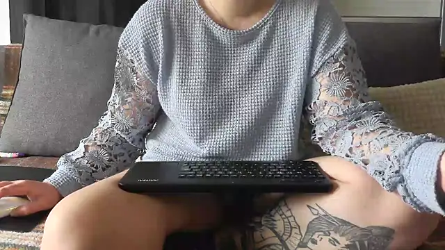 bunnyfox420 online show from 03-14-26, 04:23