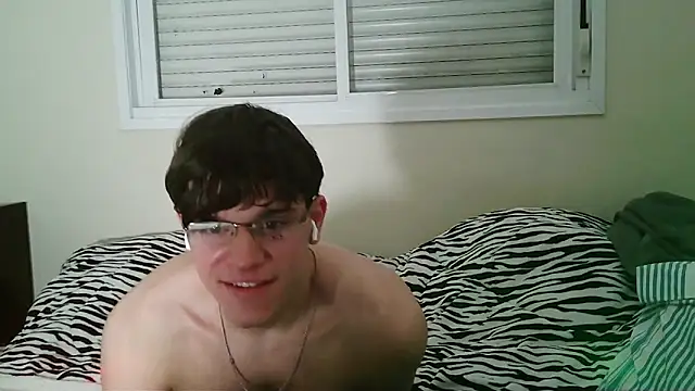 vitorsafado19 online show from 06-14-26, 02:57
