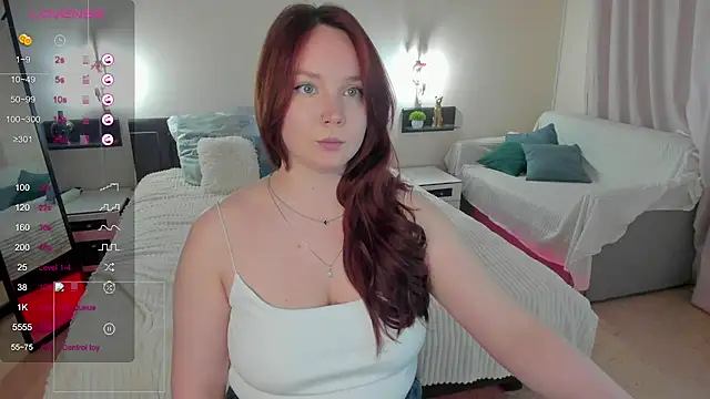 Snapshot of maya_suun chatting on 06-11-26, 01:05 maya suun online show from 06-11-26, 01:05