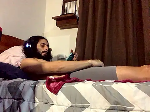 Snapshot of Nooneisthis chatting on 01-12-26, 07:02 Nooneisthis online show from 01-12-26, 07:02